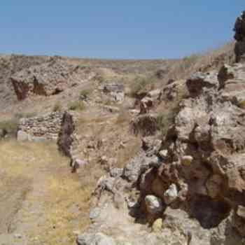 Click para ampliar. Pulsa en el nombre para ver la ficha. Alcalá La Vieja. Torreones caídos
